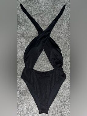 NWOT Victoria's Secret M MONOKINI ONE-PIECE Black Cutout TWIST KNOT | VS SWIM